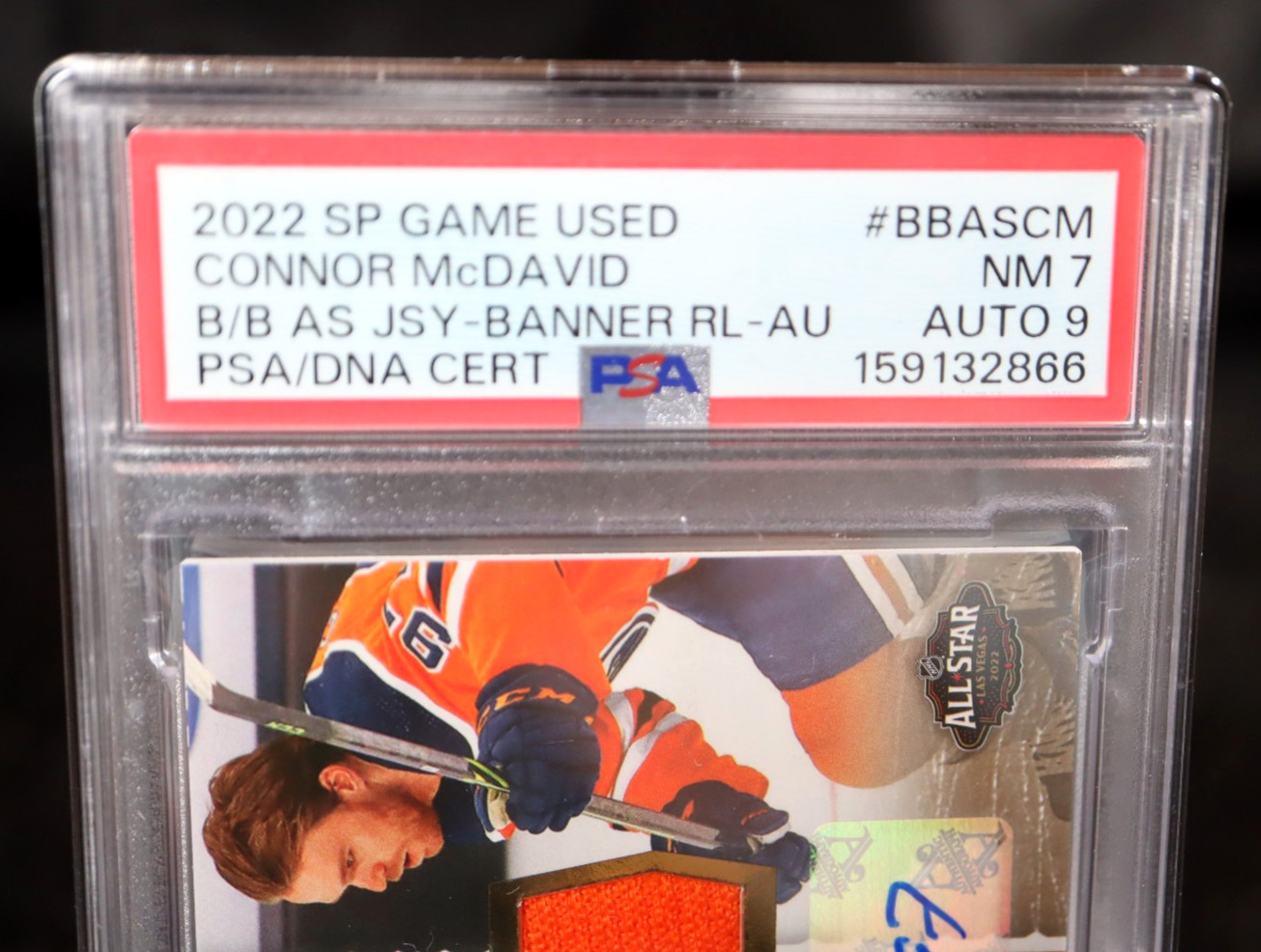 2022-23 UD SP Game Used Connor McDavid SSP Back-to-Back Mem Auto #’d /15  POP-1 view 5