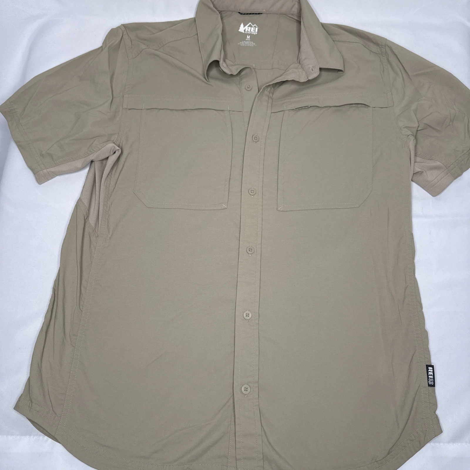 REI Co-op Mens Medium Short Sleeve Hiking Shirt Tan Nylon Mesh Vented Fishing