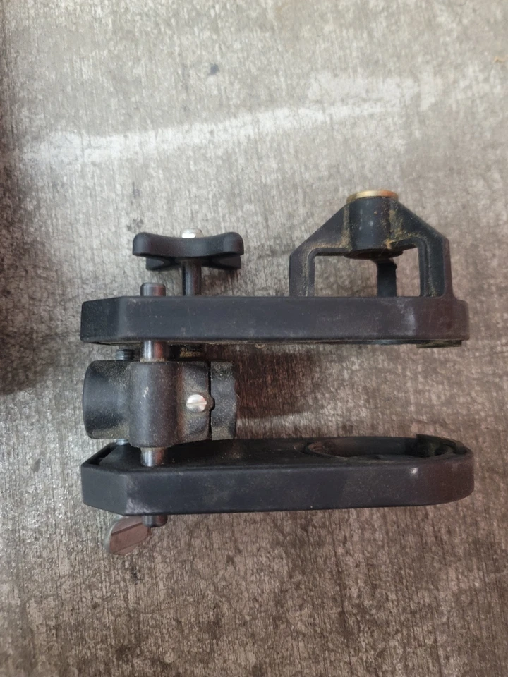 Plantilla perforadora de bloqueo cilíndrico de cable Porter incluye accesorios modelo 511 y estuche Foto 2 de 4