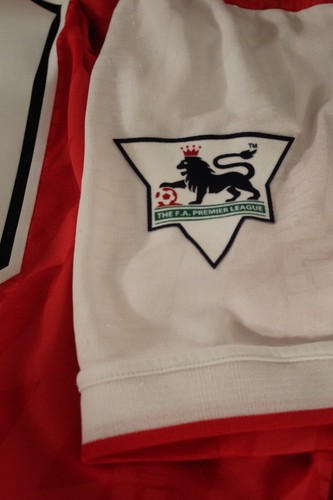 Arsenal Home Shirt 1994/96 BERGKAMP #10 (XXL) - Picture 6 of 10