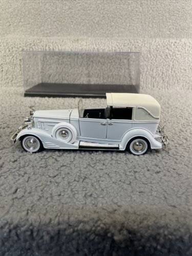 Signature Models White 1933 Cadillac Town Car 1/32 Diecast - Picture 2 of 8