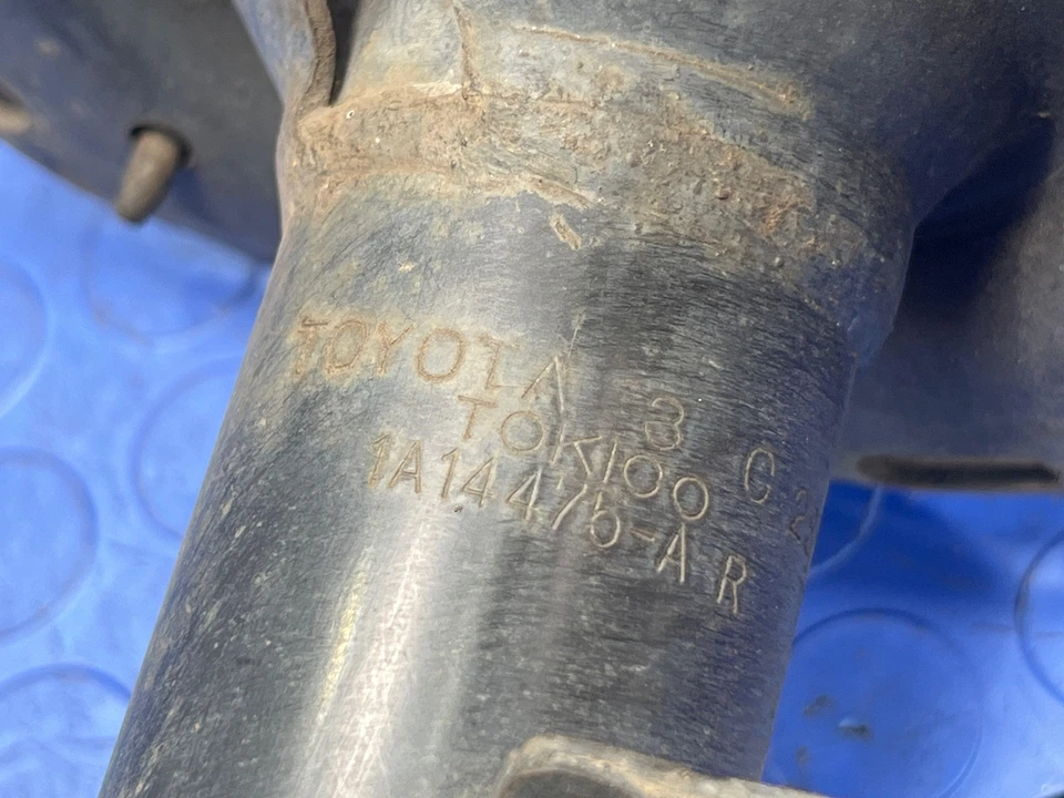 Conjunto de puntal delantero derecho del pasajero 12-18 Toyota Prius V 1,8 L OEM Foto 3 de 4