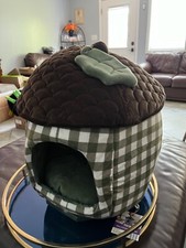 Acorn Autumn New w/ tags 18.11  X 18.11  X 18.9  Cat Pet Bed