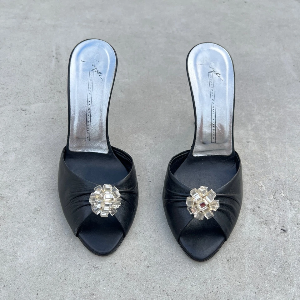 Giuseppe Zanotti VICINI | Auténticas Mulas de Bola Espejo de Cuero Negro (36) Foto 2 de 4