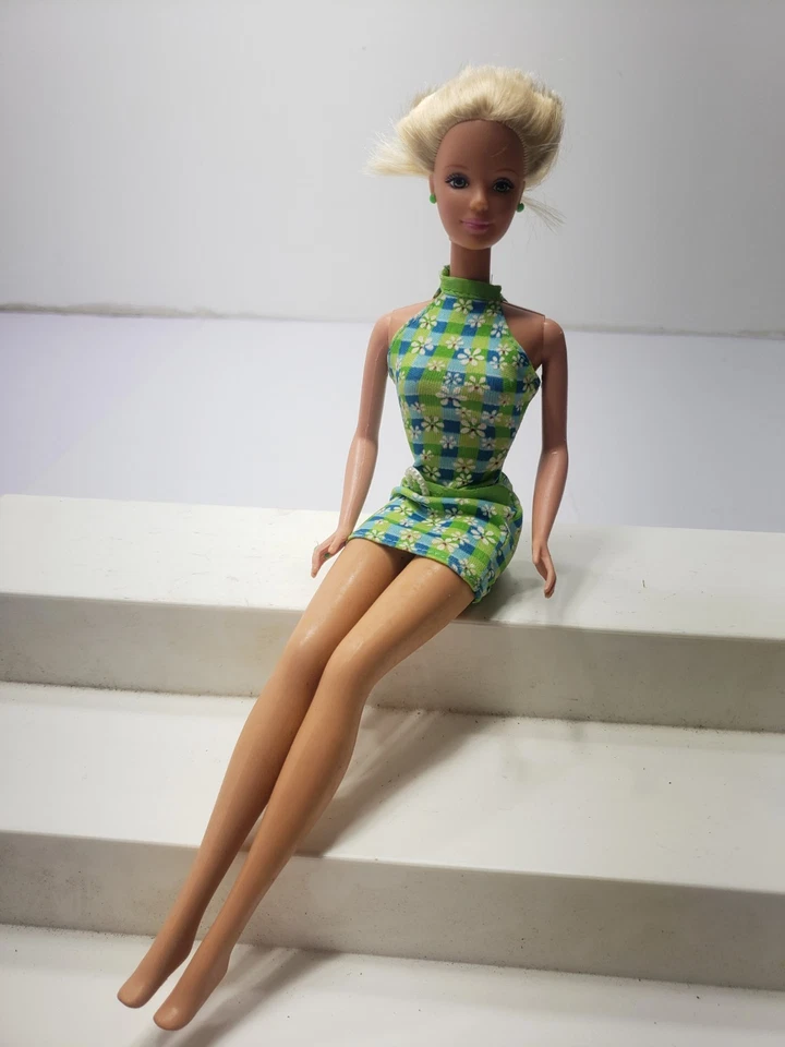 Лот из 4 кукол Barbie Mattel 1990 1968 Ken 1966 плюс одежда Barbie - Изображение 3 из 4