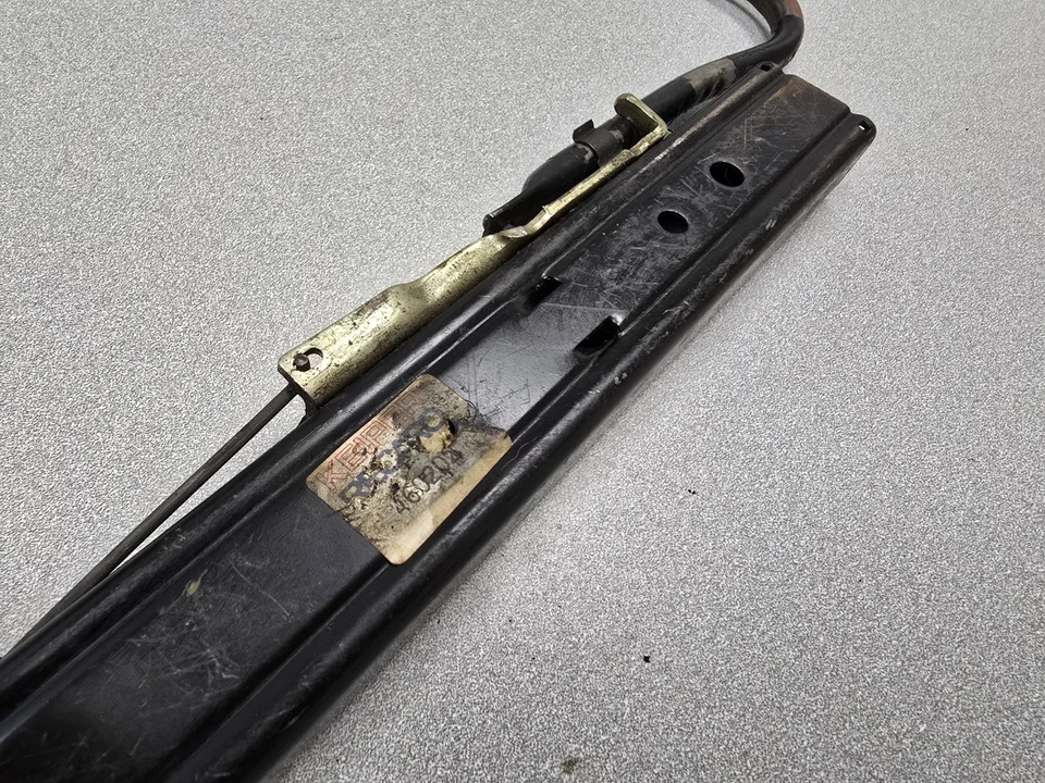 BONITO JUEGO DE RIELES DE ASIENTO DOBLE BLOQUEO ORIGINAL PORSCHE 911 USADO 1974-84 Foto 3 de 4