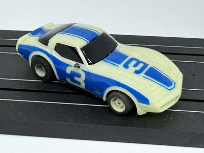 Tyco 製の シボレー・コルベットHOスケール スロットカーSlot Car NOS TYCO Magnum 440 Glo-Blue Corvette #3 HO Slot Car - MIPB | eBay