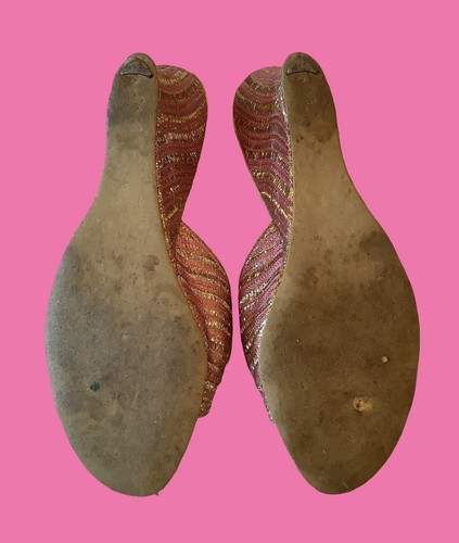 Vintage Pink Metallic Fabric Slides 1960’s Resort-Aires Wedge Heel Shoes Sz 5 - Picture 8 of 8