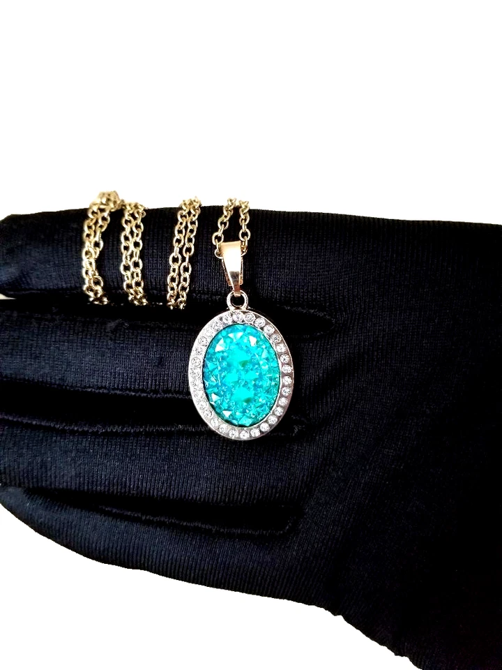 Colgante Druzy de resina turquesa enchapado en oro de 18 quilates acero inoxidable 13x18 mm Foto 2 de 4