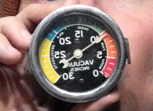 Vintage Stewart Warner Vacuum Gauge Curved Lens Color Dial Crescent Needle WORKS - Picture 21 of 24