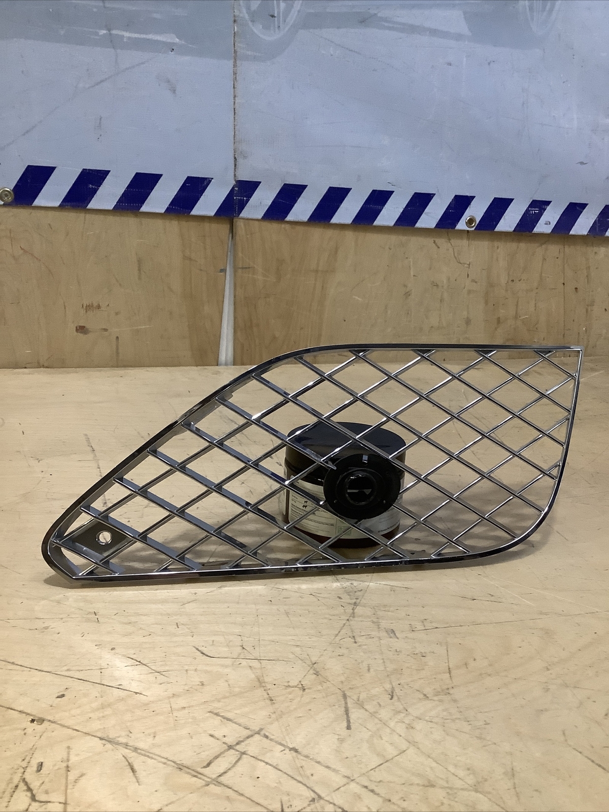 2012 2013 2014 2015 2016 2017 2018 BENTLEY GT GTC RIGHT LOWER GRILLE USED OEM