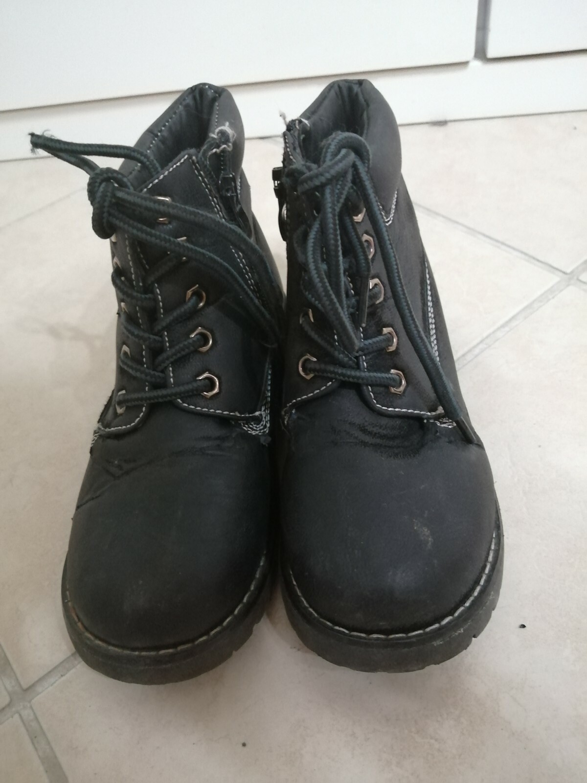 Lotto Stock Abbigliamento Scarpe Bambina 31 Stivaletti Neri Snackers Rosso X 2