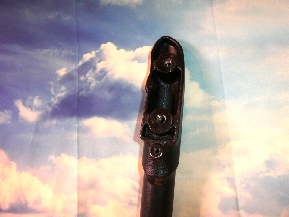 Разъем Indian Frame Section передний правый Roadmaster Chieftain 1018970-626 Y5 - Изображение 3 из 4