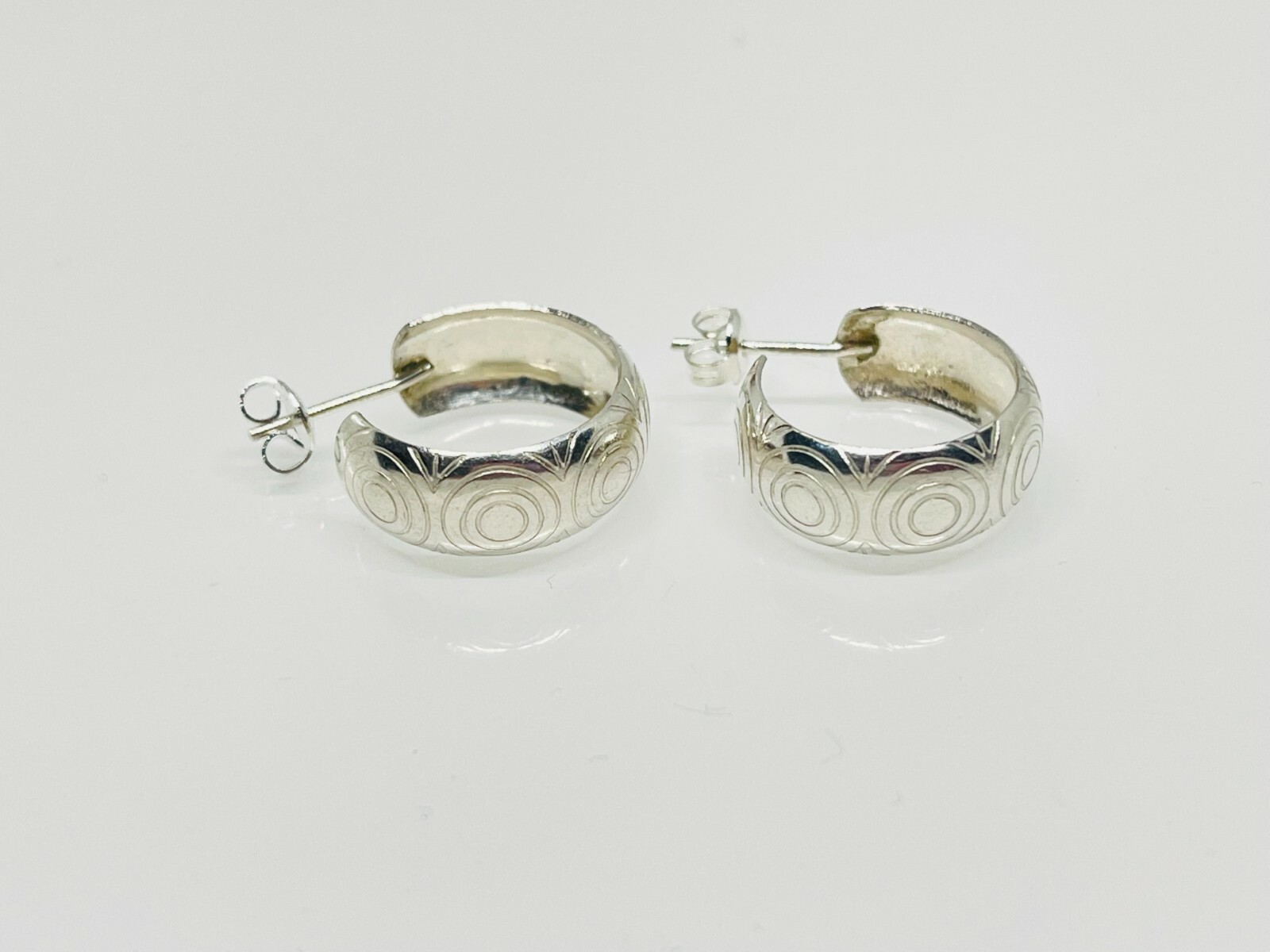 Gorgeous Solid Wide Patterned Cuff Stud Earrings … - image 6