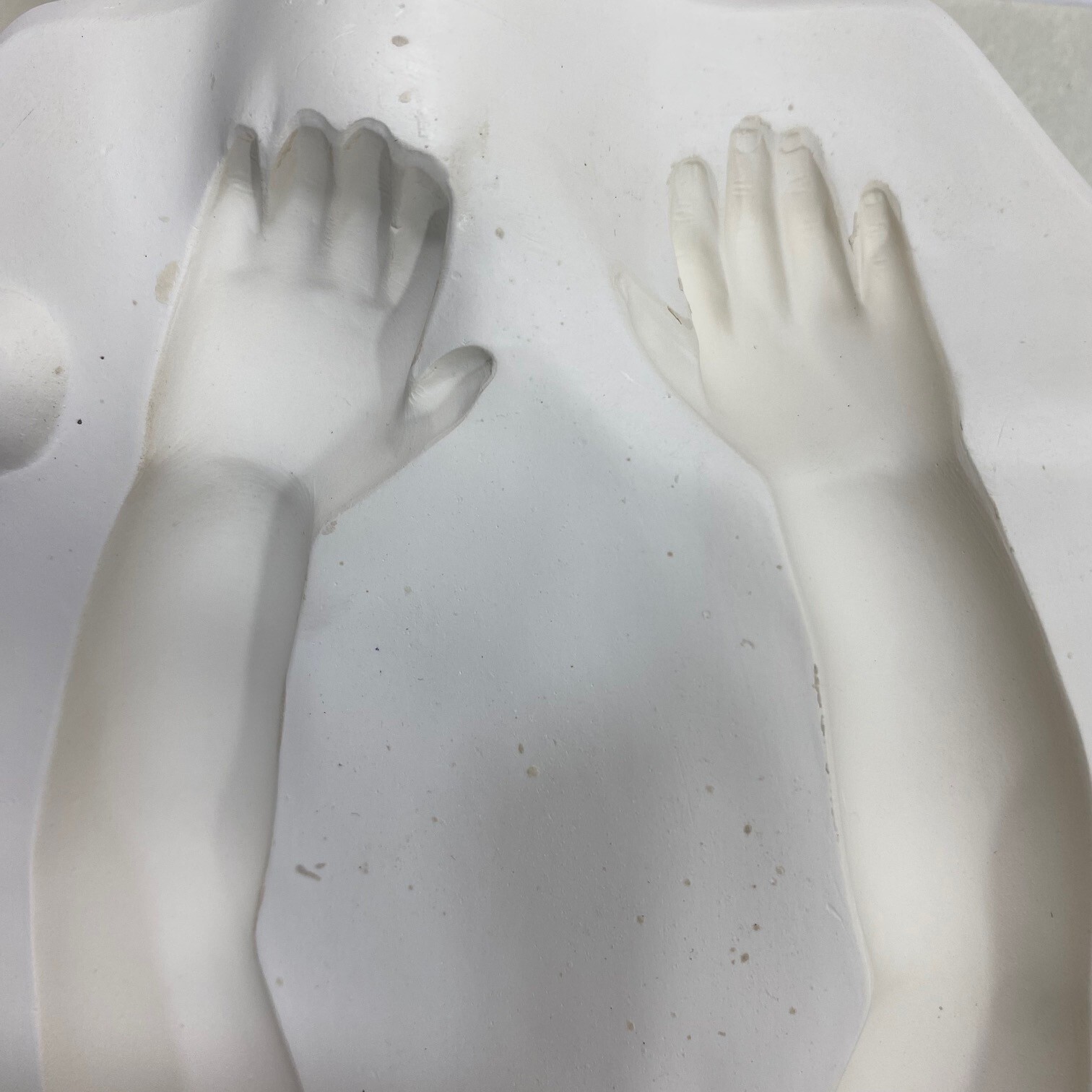 Byron Molds | B104c | 1974 | Arms | Slip Cast | Vintage