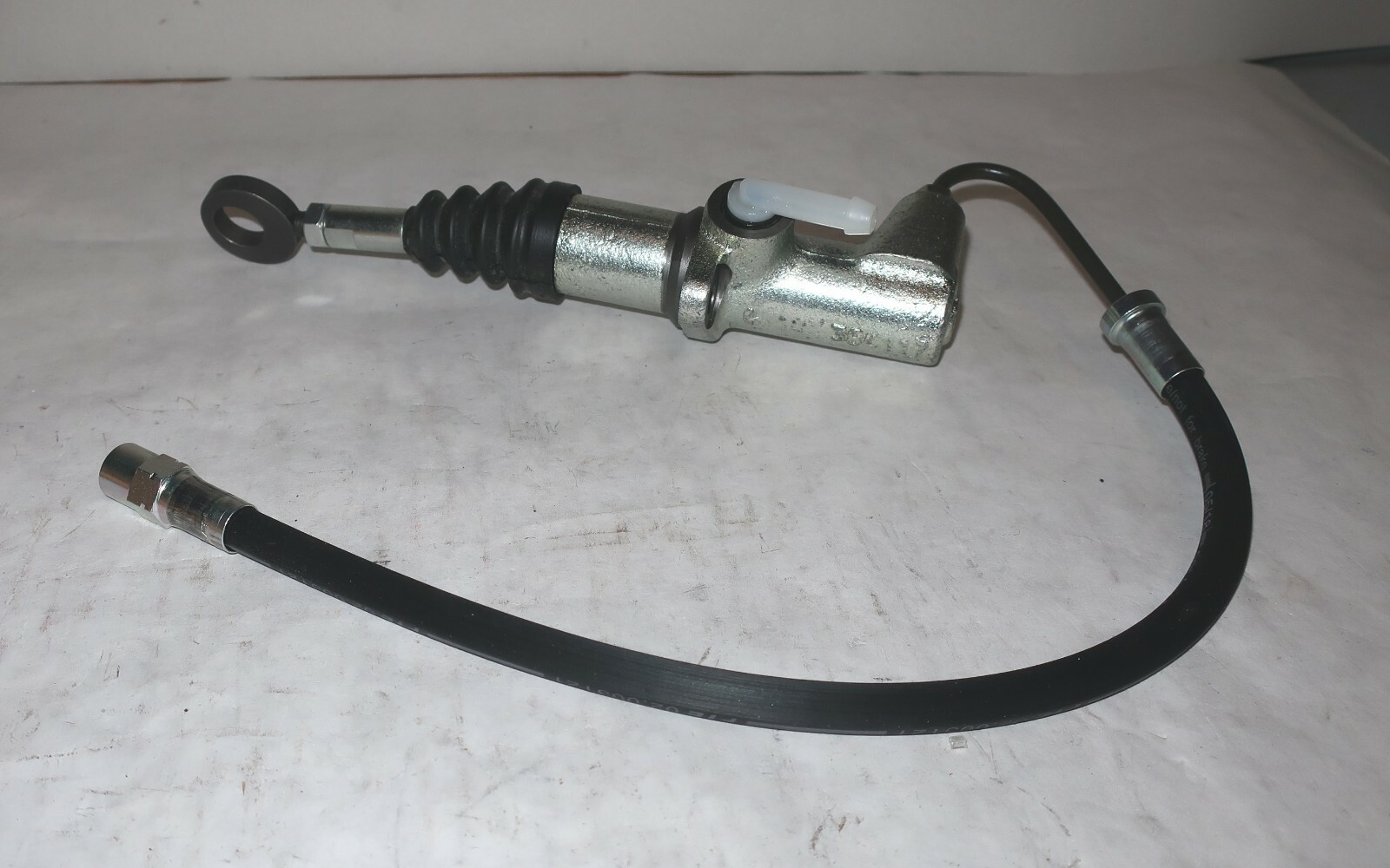 Maserati Biturbo  CLUTCH MASTER CYLINDER  pump *New* ZF Transmission 318220101i