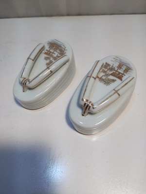 Vintage Asian Geta Geisha Shoe Salt Pepper Shakers Sandals Flip Flops Arita