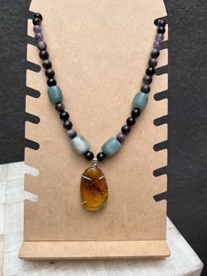 Collar de Ambar con insecto grande montado en Plata, Jade Azul Olmeca Obsidiana