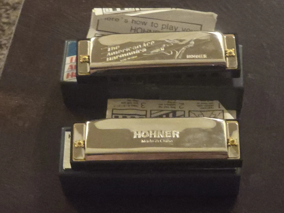 INCREÍBLE OFERTA DE 2 ARMÓNICAS 1) Hohner THE AMERICAN ACE & 2) Hohner HOTMETAL Armónica Foto 2 de 4