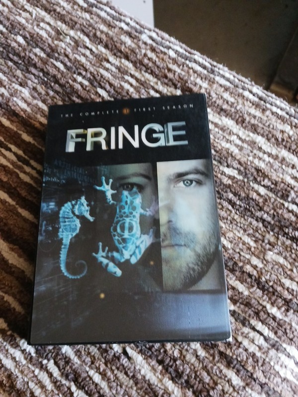 Fringe: The Complete First Season (DVD)