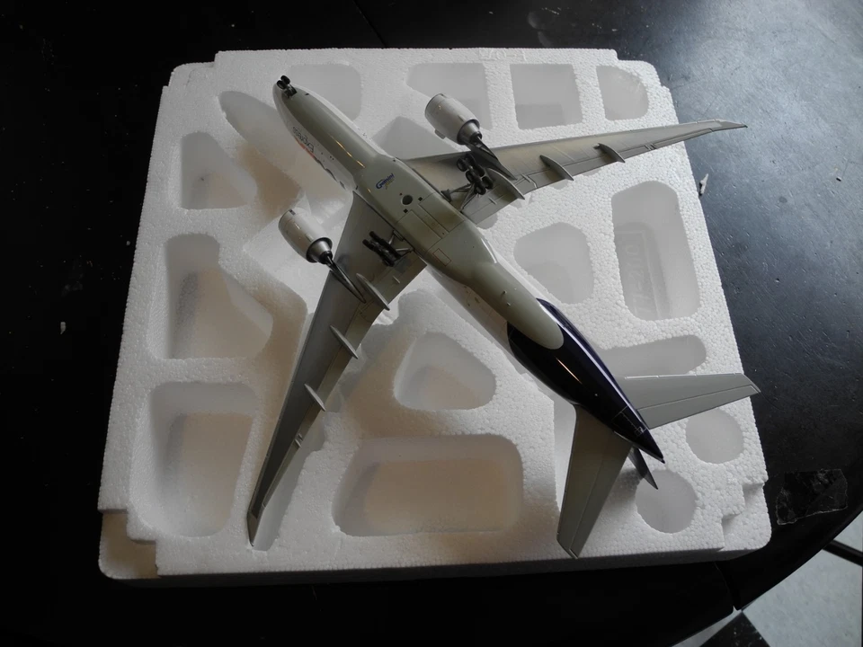 Коллекционная находка Gemini 200 Boeing 777 FEDEX, 1:200, ОЧЕНЬ РЕДКАЯ, СОВЕРШЕННО НОВАЯ! - Изображение 4 из 4