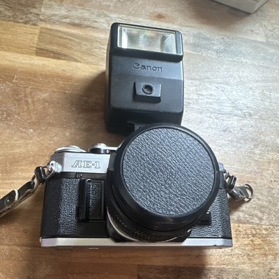 Canon AE-1 52 mm SLR Film Camera Black w/ Speedlite 155A Flash