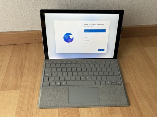 Microsoft Surface Pro 4 12.3" 1724 i5-6300U 8GB RAM 256GB SSD - Win11 Pro