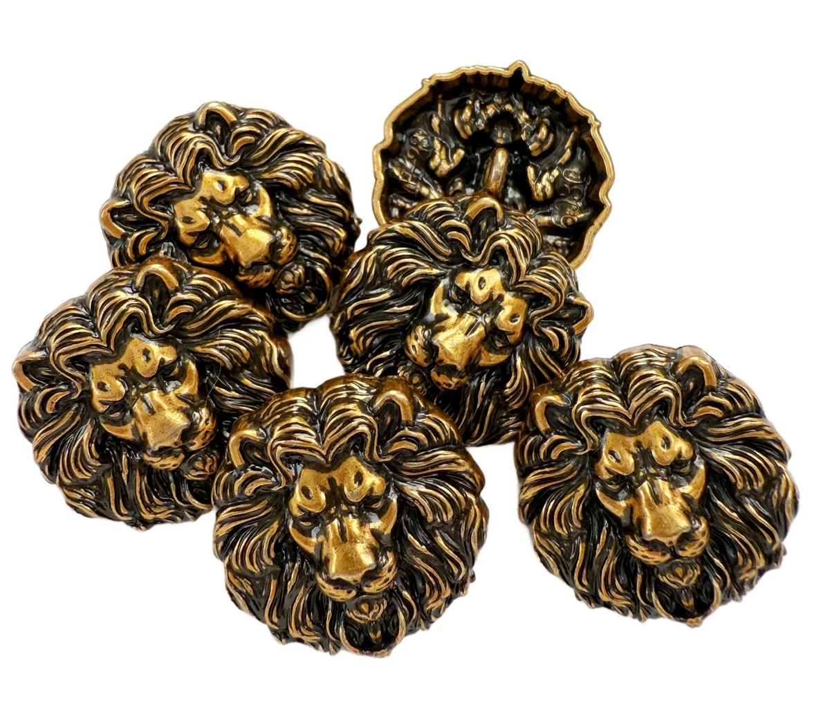 BOTTONE METALLO BOMBATO CON TESTA DI LEONE - ORO