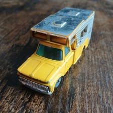 Husky Models Ford F-350 Pickup Truck Camper - Yellow & Silver