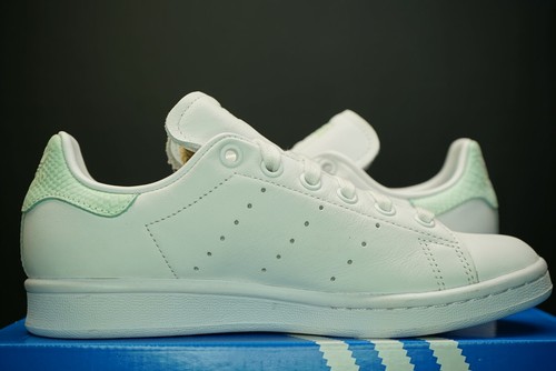 adidas Stan Smith Shoes EF6876 White Green Various Sizes New Womens Original DS - Picture 2 of 12