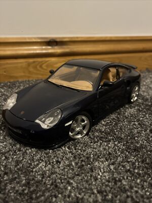 burago ポルシェ 911ターボ 1999 1/18 996ターボ Reviewing the 1/18 Porsche 911 (996) Turbo by Bburago - YouTube
