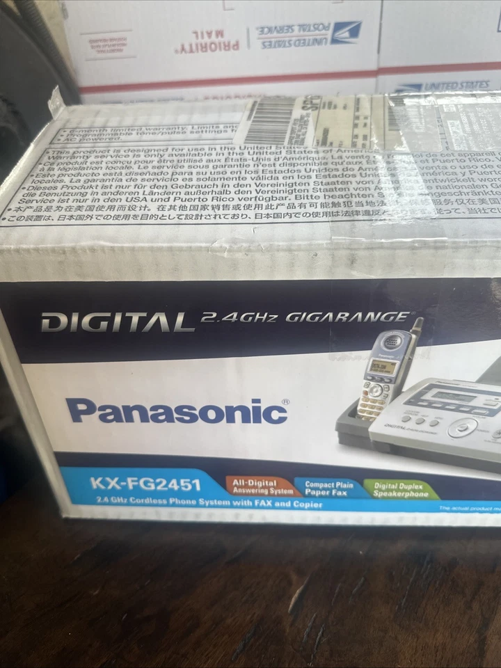 Fax/copiadora Panasonic KX-FG2451 de papel normal con rango Giga FHSS de 2,4 GHz, inalámbrica Foto 2 de 4