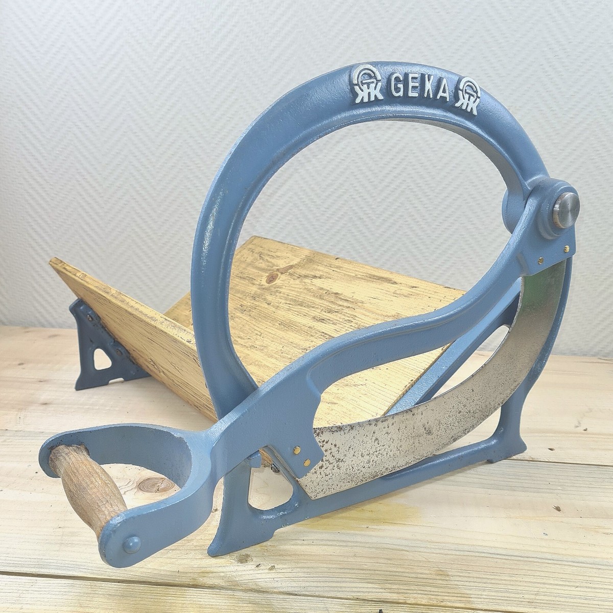 Antique GEKA Bread Slicer Cutter Cast- iron Cutting Slicing Antique GEKA Bread Slicer Cutter Cast- iron Cutting Slicing