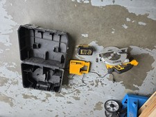 Dewalt Handkreissäge mit AKKU und Ladegerät 