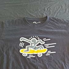Uniqlo UT Archive Men  s L Black Graphic Print Logo Crew Neck T-Shirt