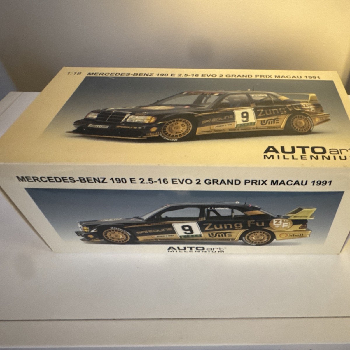 AUTOart Mercedes-Benz 190 E 2.5-16 EVO 2 Grand Prix Macau 1991 1
