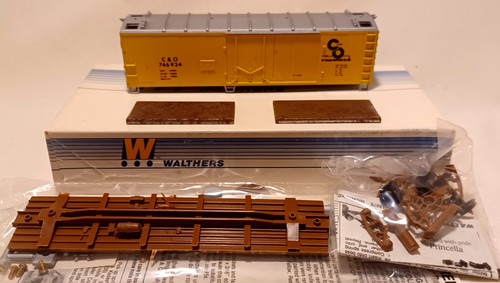 REFRIGERADOR PUERTA ENCHUFE ESCALA HO WALTHERS C&O 40' #746934 ¡Nuevo kit en caja!! | Condition: New