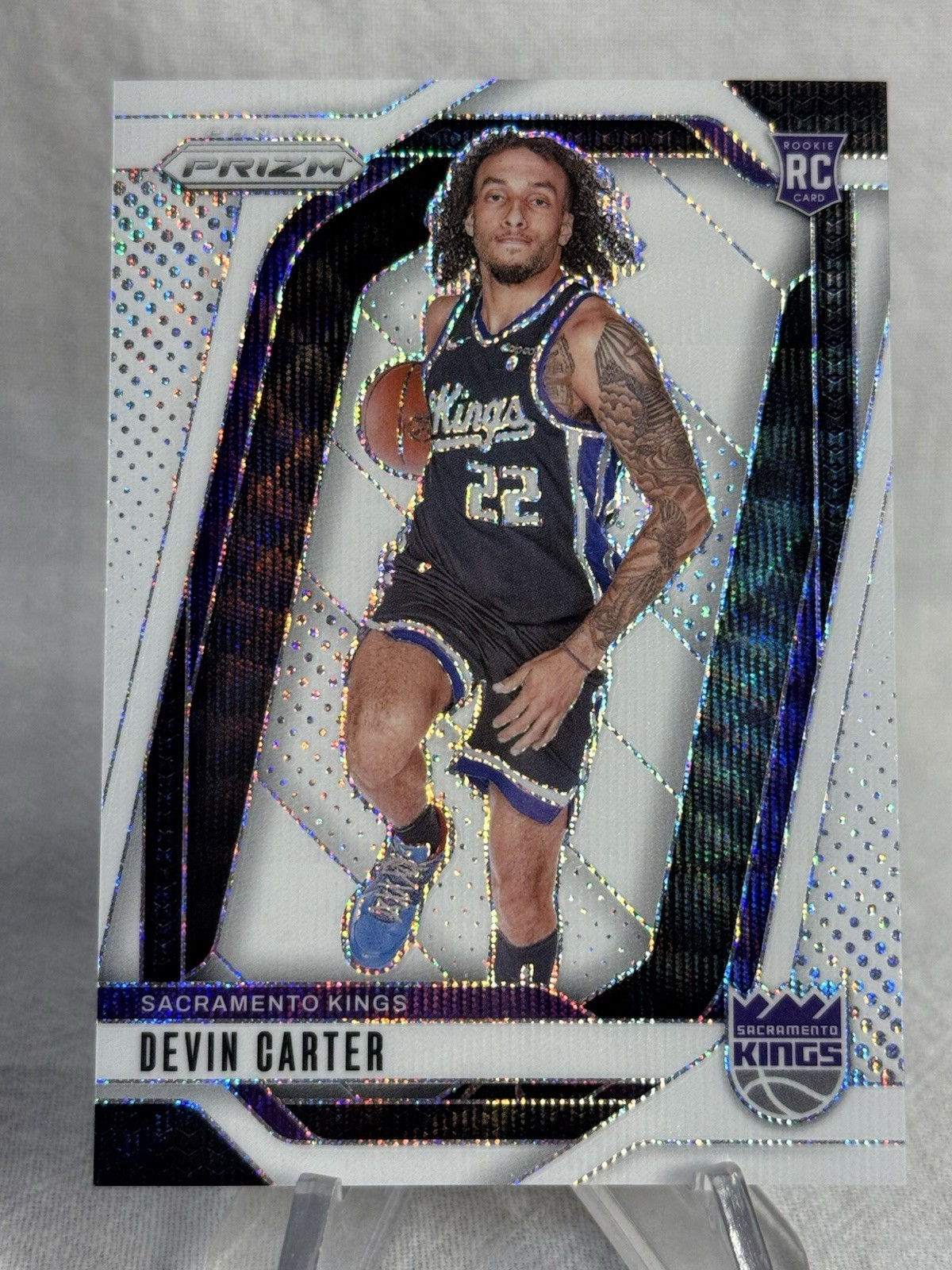 Devin Carter 2024-25 Panini Prizm /38 White Wave Prizm RC Kings #231