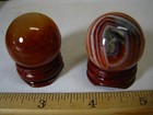 44g 1.25in 42g 1.26in CARNELIAN SARDONYX SPHERES W/WOOD HOLDERS MADAGASCAR #313 — photo 9
