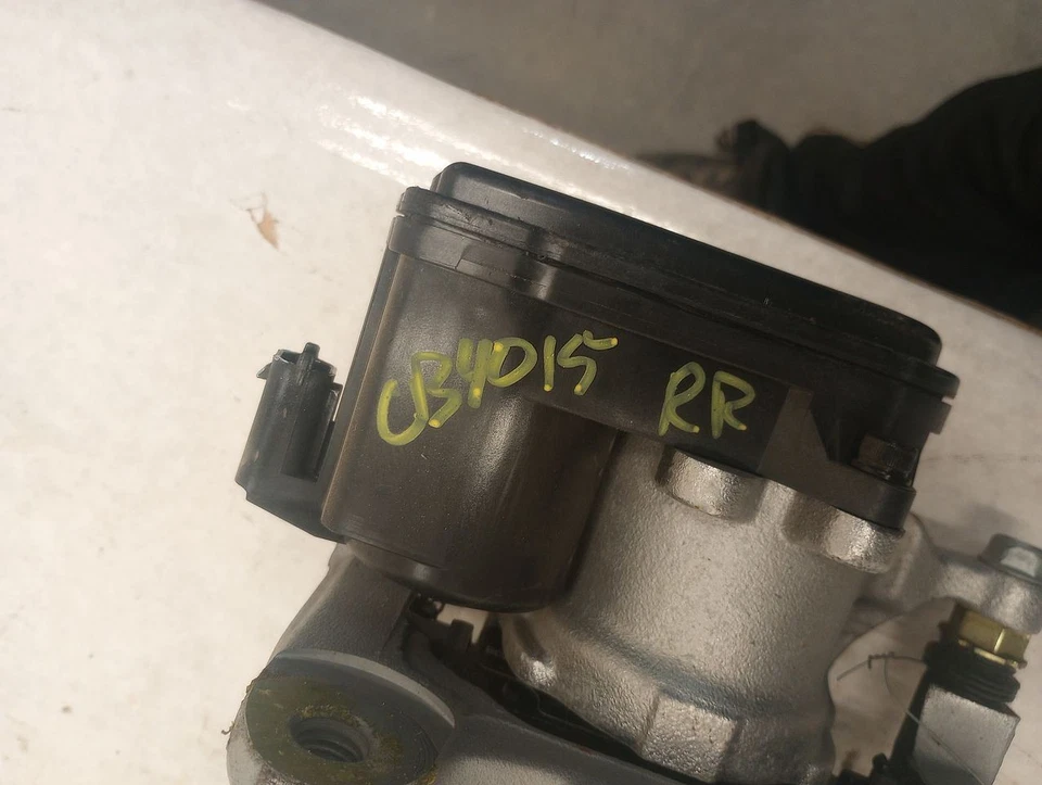 Passenger Right Rear Caliper For 2025 GMC Yukon XL 1500 3109435 - Image 2 of 4