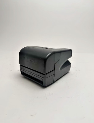 Polaroid 636 Closeup instant camera