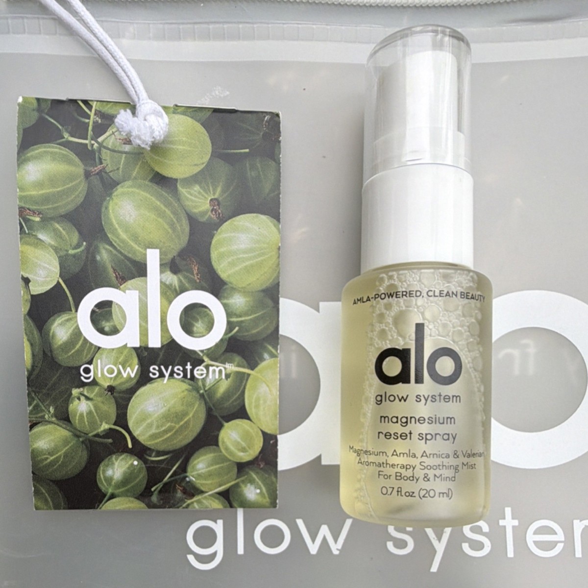 Alo Yoga Glow System Vegan Cruelty-Free Travel Skin Care Set w 