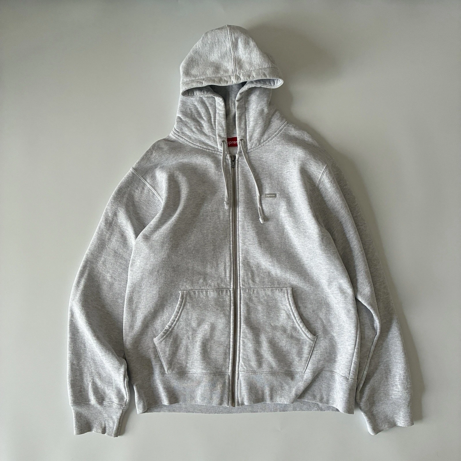 Supreme Reflective Small Box Zip Up Sweatshirt Grey Large
Opens in a new window or tab