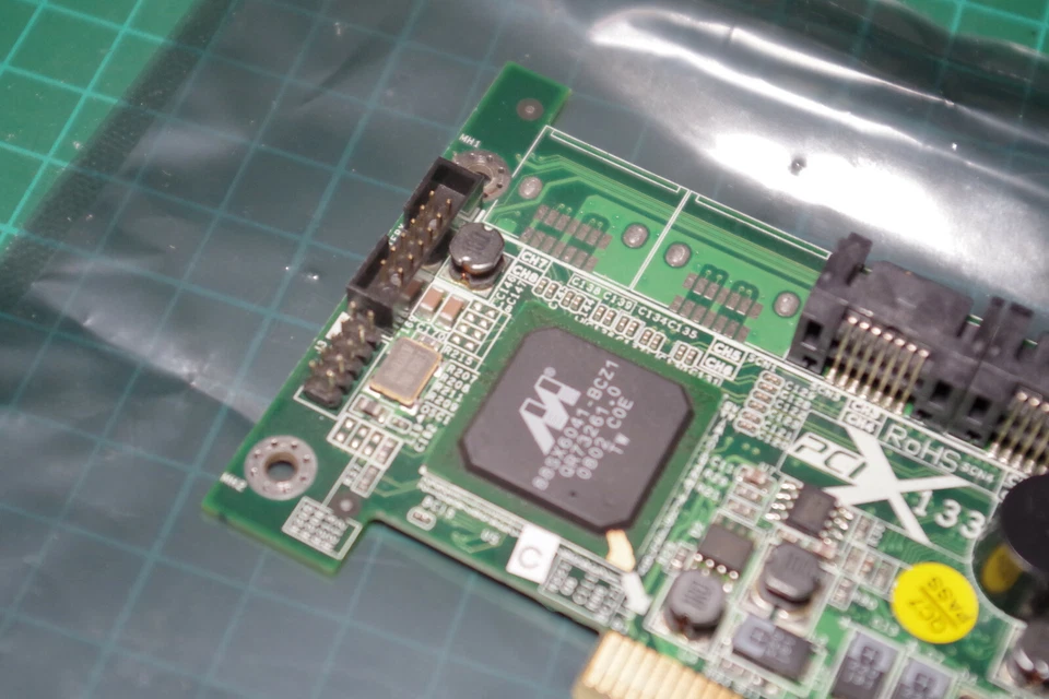 Areca 71-11100H-0013 4xSATA II 256MB RAID Cotroller PCIX adapter ARC-1100 - Image 3 of 4