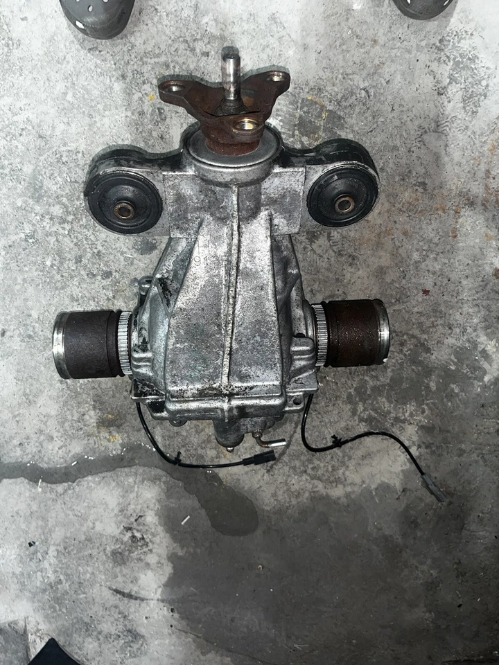 Portador de eje diferencial trasero Infiniti Q50 2014-2015 AWD 1410 OEM Foto 3 de 4