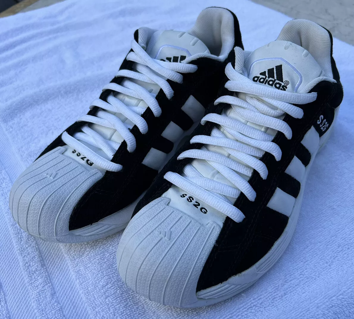 adidas superstar black white shell toe