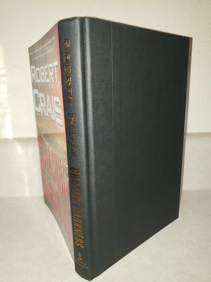 ПОГОНЯ ЗА ТЬМОЙ Роберт Крейс ПОДПИСАННЫЙ 1-е издание 2-й выпуск ТАЙНА Элвис Коул - Изображение 2 из 4