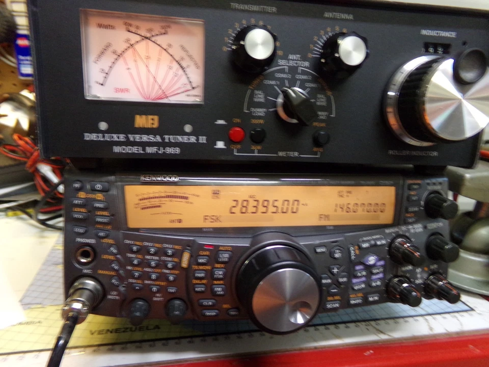 MFJ-969 TUNER HF+6M 300W ROLLER DL XMTR ANT SW USED TESTED WORKING WELL # 1 OF 2 - Image 3 of 4