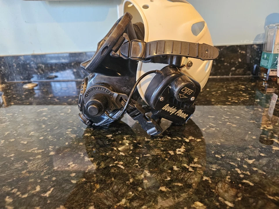 Scuba Pro Full Face Pro Diving Mask With Buddy Phone - Image 4 of 4