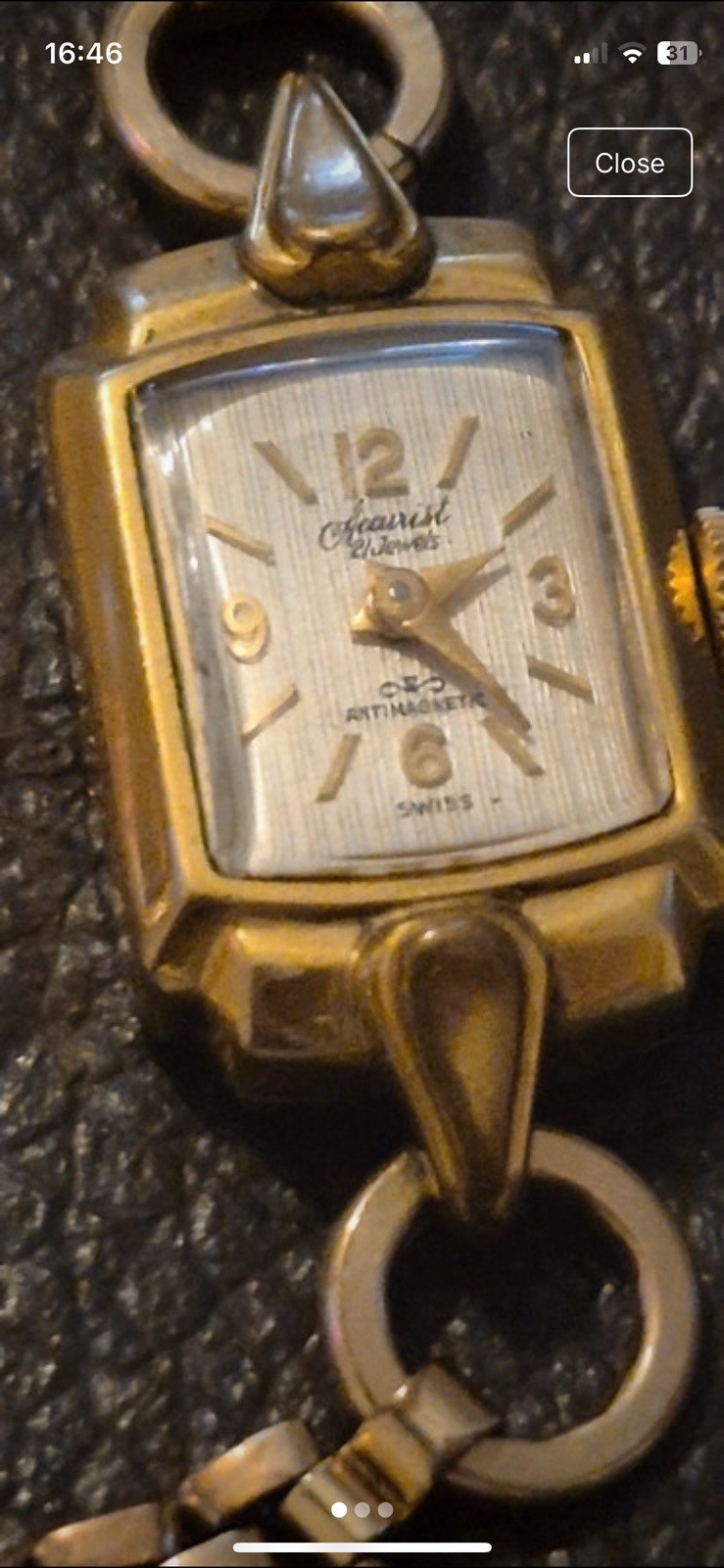 Foto 1 di 7